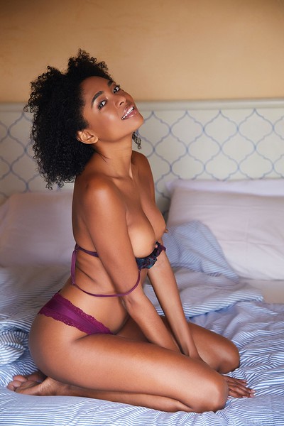Luna C in Natural Curl from Met Art