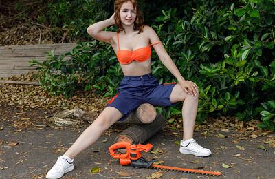Rokki in Helping Hand from Metart