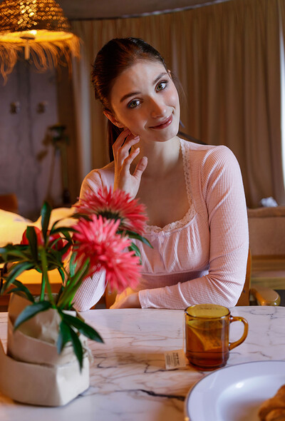 Marion Summers in Purist Form from Metart