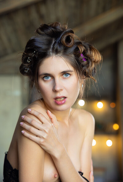 Luna Pica in Soft Set from Metart